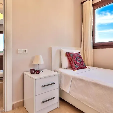 Saray Apartment, Old Town, Kalkan. Apartment Kalkan