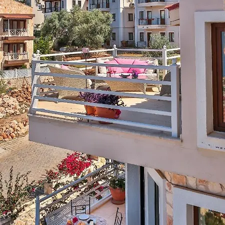 Saray Apartment, Old Town, Kalkan. شقة